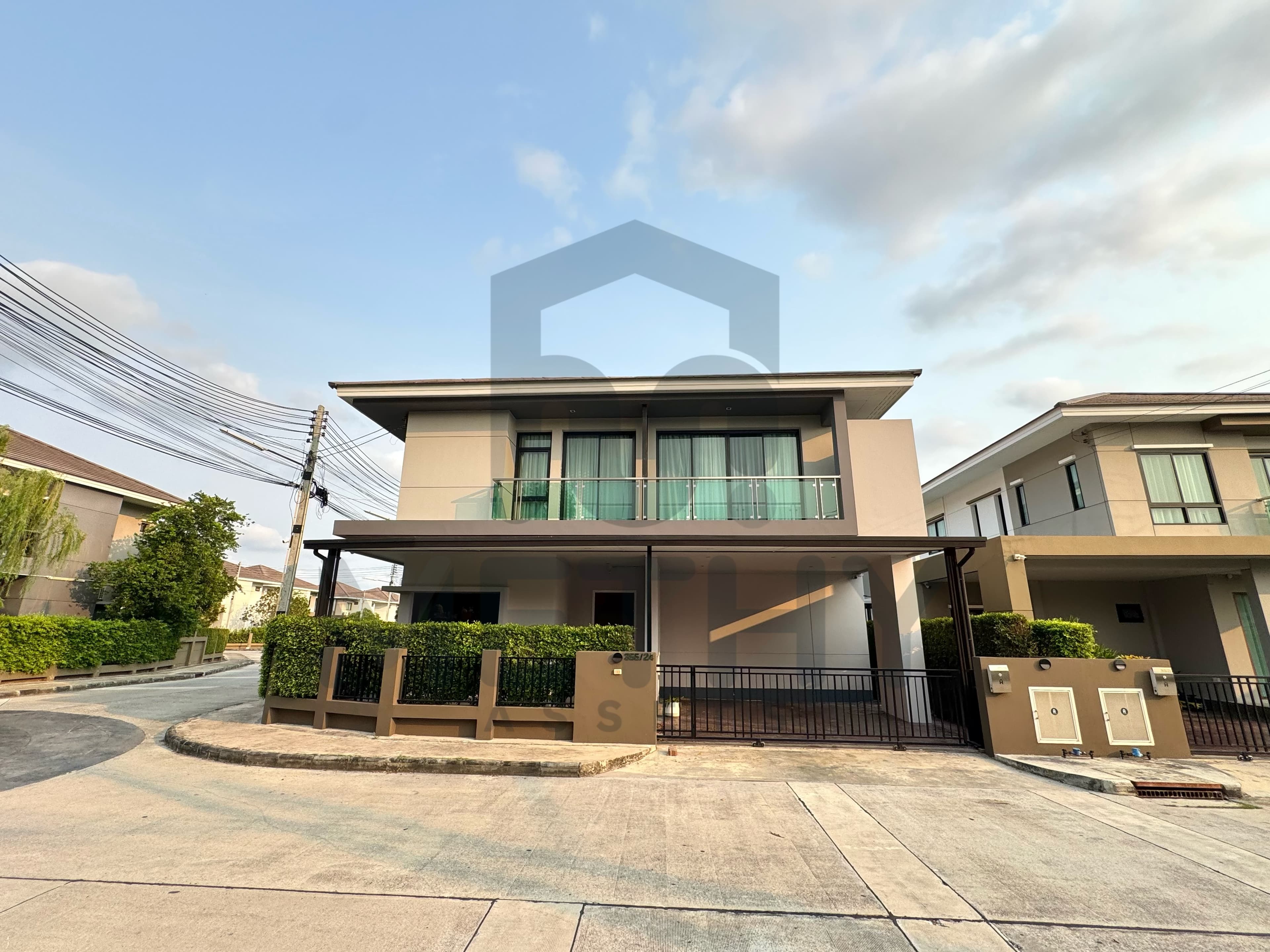 House 5 Bedrooms For Sale — H Living Life Chaiyaphonwithi 21