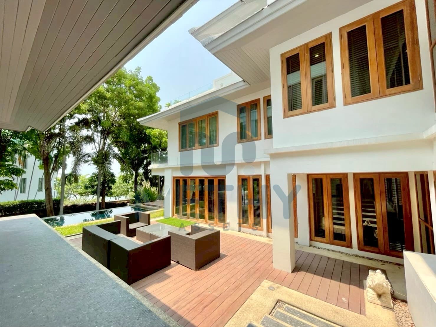 Single House Beachfront at Wong Amat Beach | Soi Naklua 12