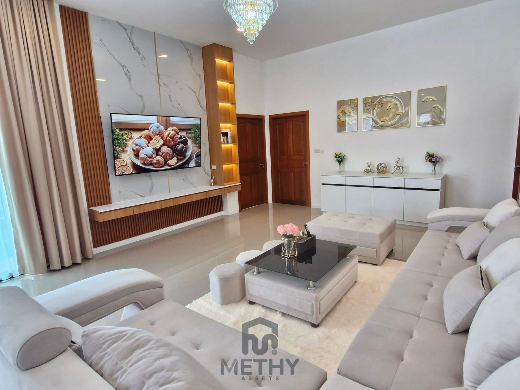 House 4Bedroom swimming pool for sale — prime location near Map Prachan , International School