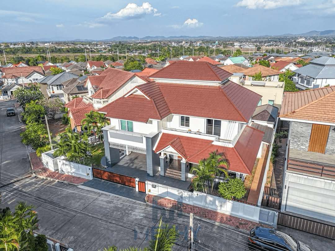 Central Park Hillside For sale — 5 Bedroom